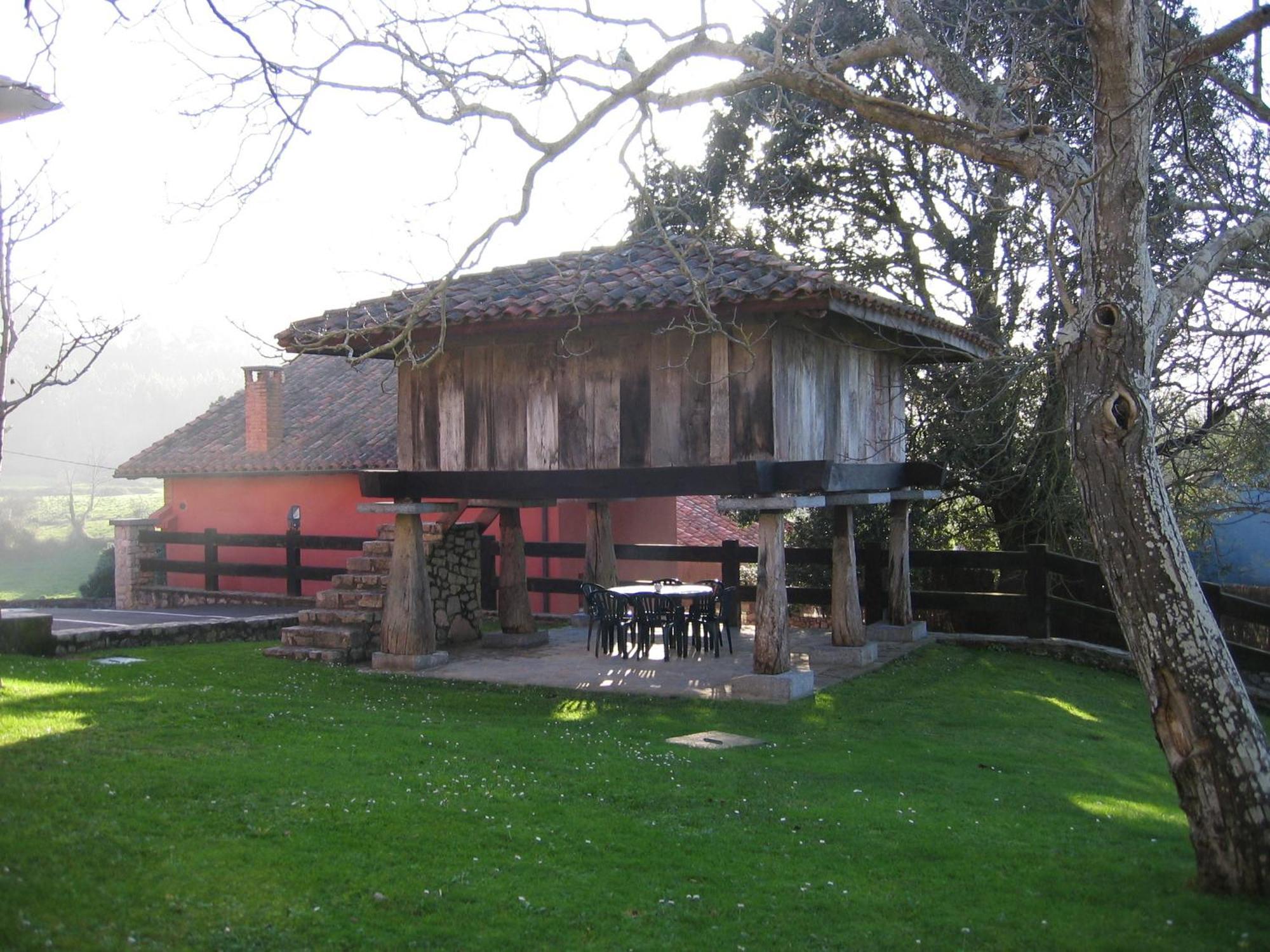 Villanueva de Pria Apartamentos El Cueto De Los Collado מראה חיצוני תמונה