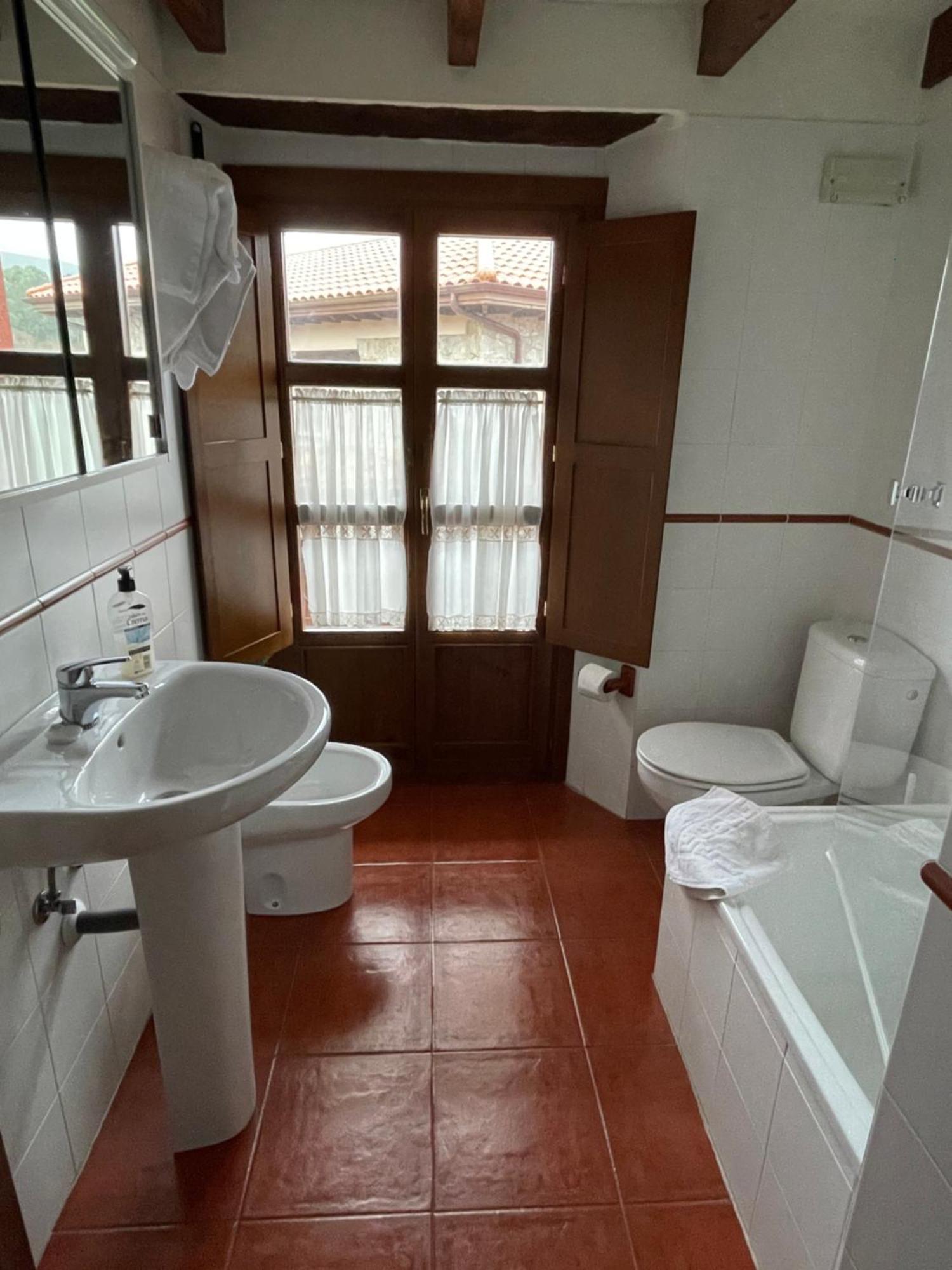 Villanueva de Pria Apartamentos El Cueto De Los Collado מראה חיצוני תמונה