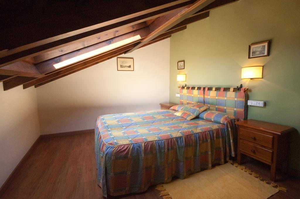 Villanueva de Pria Apartamentos El Cueto De Los Collado מראה חיצוני תמונה