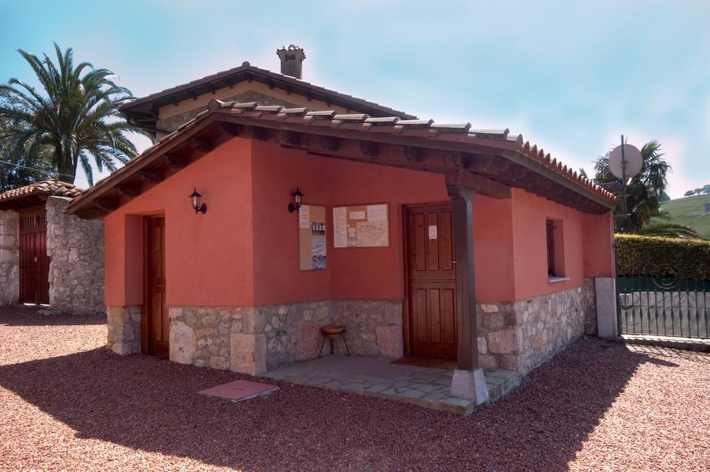 Villanueva de Pria Apartamentos El Cueto De Los Collado מראה חיצוני תמונה